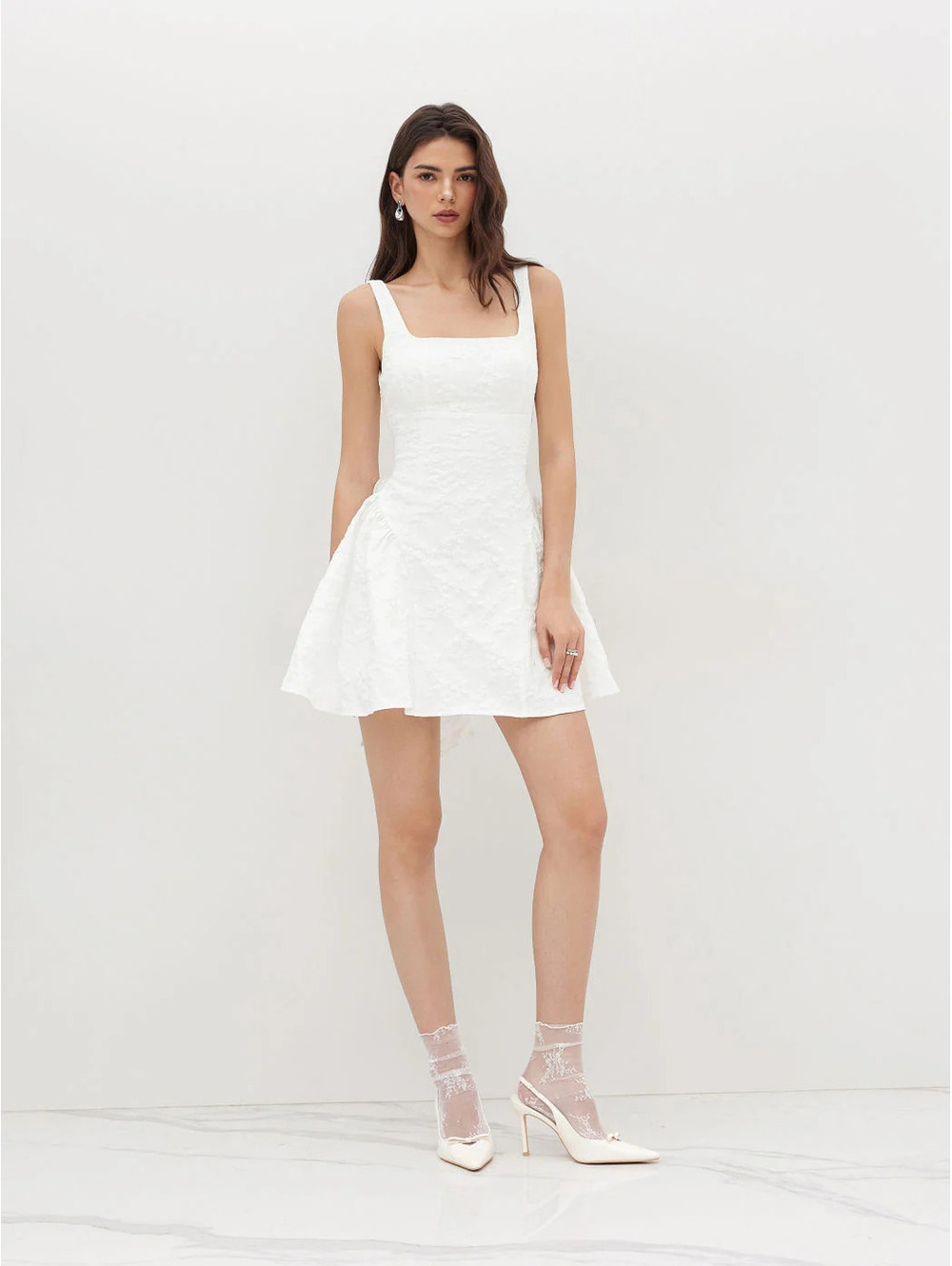 NWT Cider White Jacquard U-neckline Floral Backless Bowknot Mini Dress